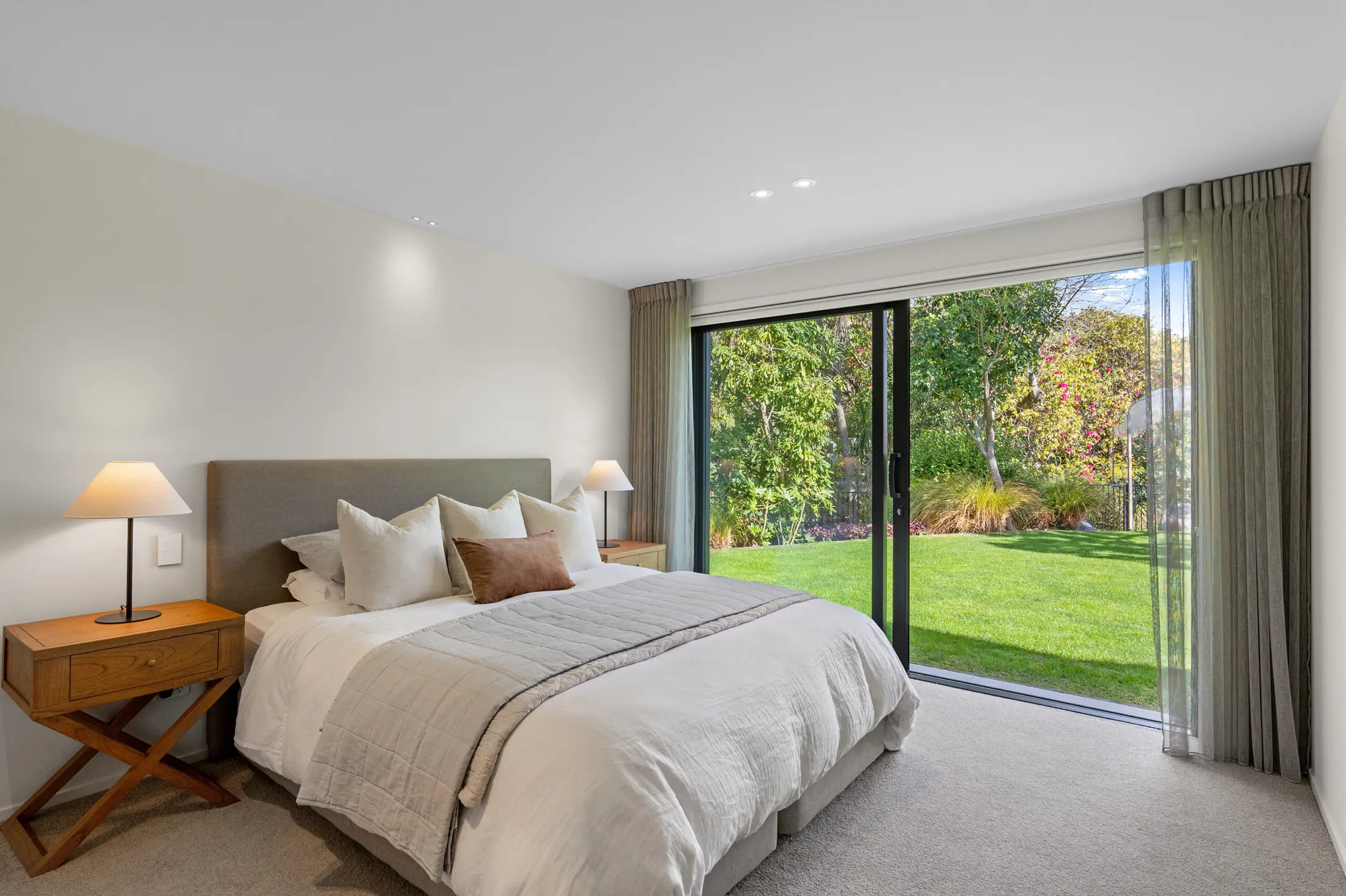 Ground-floor bedroom with garden view